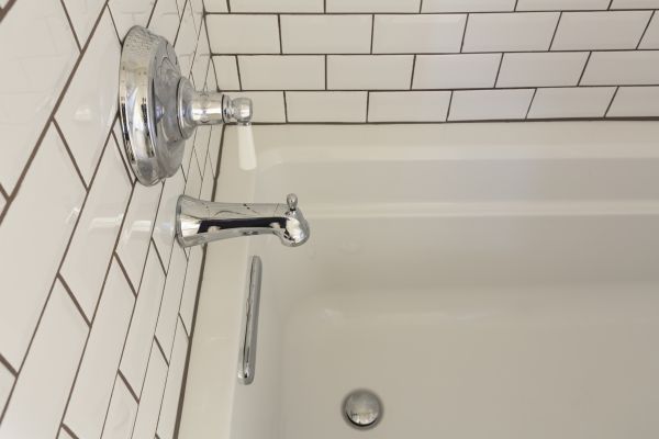 Fargo Bathtub Refinishing